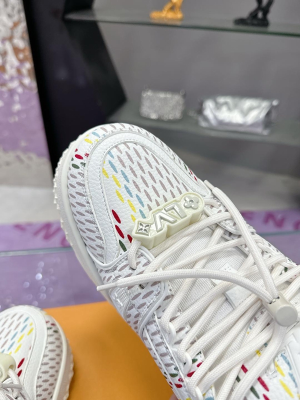 ルイヴィトン靴角部分ディテール